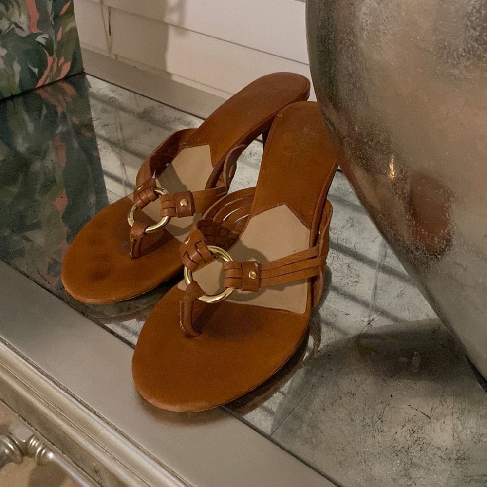 MICHEAL KORS leather sandals SIZE 8